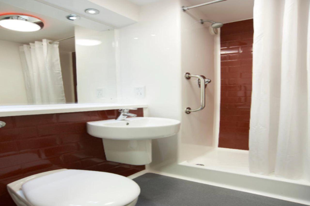 Travelodge Dundee Strathmore Avenue Eksteriør billede